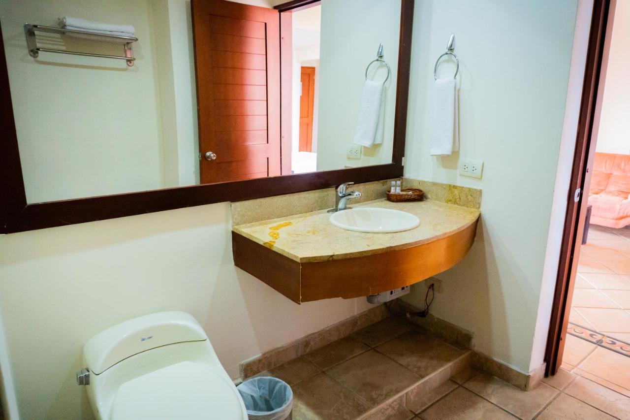 Hotel Penon Suites Girardot Exterior photo
